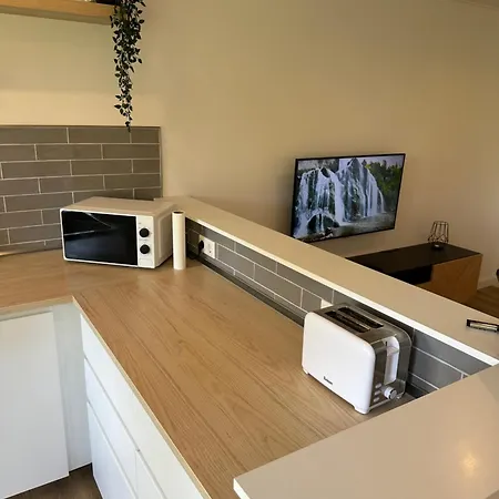 Linden Retreat Lägenhet *